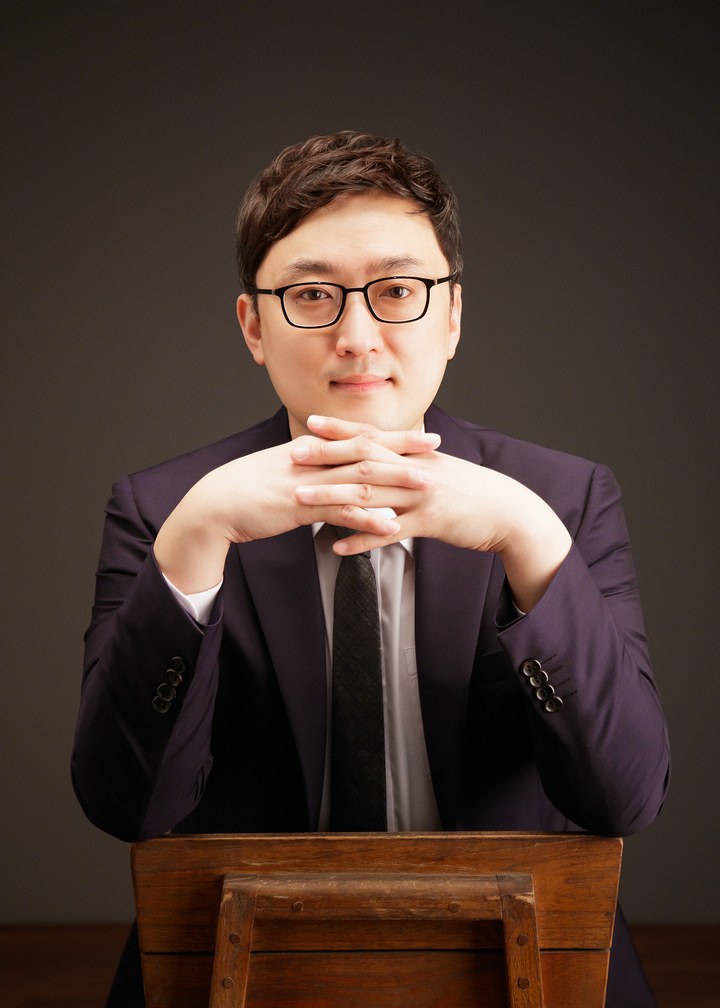 해운대결치과 김결 대표원장 정장 프로필 사진